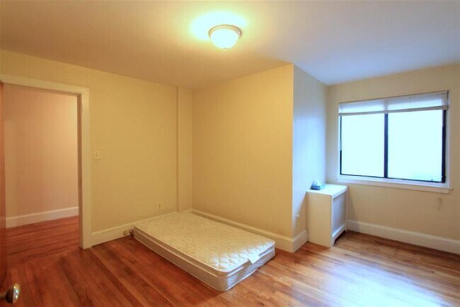 50 Bishop Allen Dr unit 1A, Cambridge, MA 02139 - photo 3