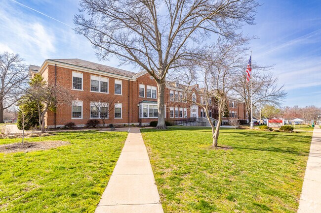 North Glendale Elementary School provides educational opportunities for resident children