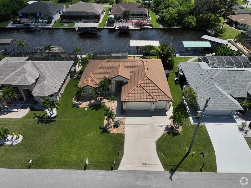 2815 Van Buren Pkwy, Cape Coral, FL 33993 - photo 2