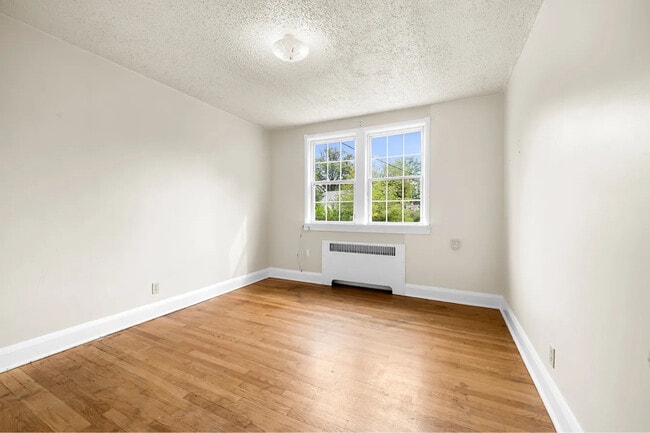 205 Westowne Rd, Baltimore, MD 21229 - photo 4