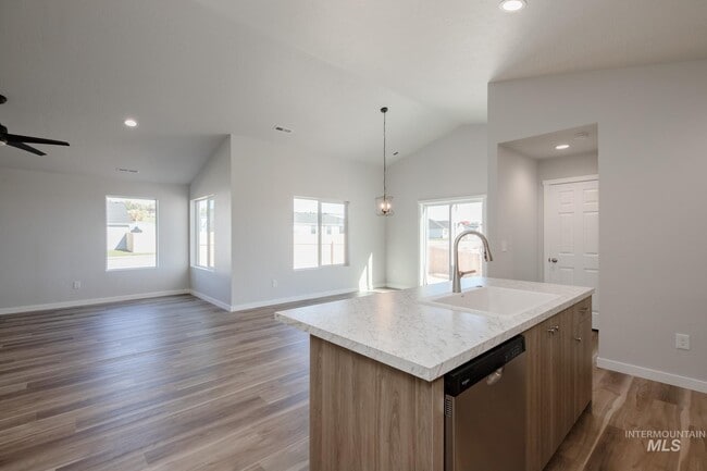 1668 W Unforgettable St, Meridian, ID 83642 - photo 2