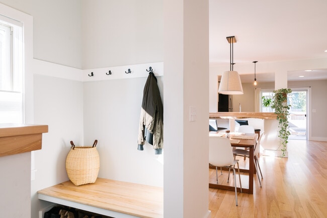Spacious entryway / mud room