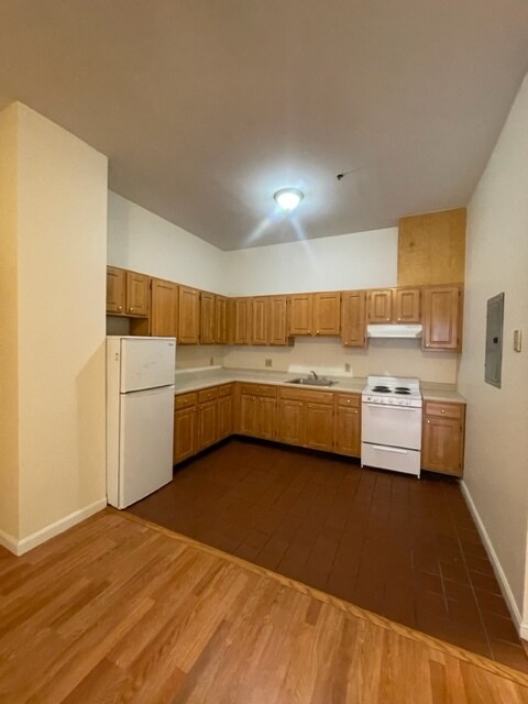 6 Winter St unit 802, Dorchester, MA 02122 - photo 7