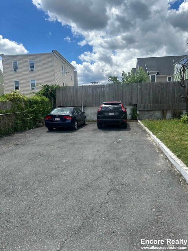 5 Clyde St unit 1, Somerville, MA 02145 - photo 2