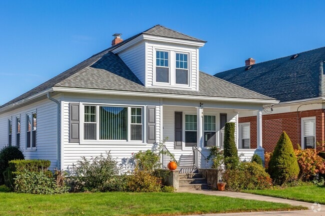 New England-style houses add charm to Knightsville’s quiet residential streets.