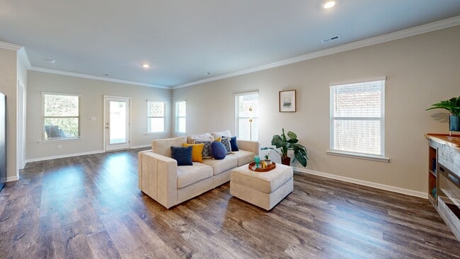 304 Ivyleaf Dr, Madison, AL 35757 - photo 2