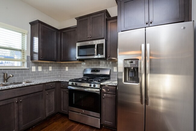 333 Castle Top Ln SE, Lawrenceville, GA 30045 - photo 6