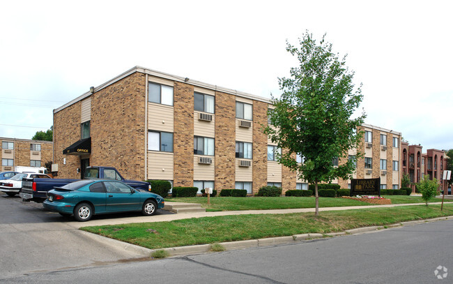 Library Park Apartments - 1037 SW Garfield Ave, Topeka, KS | Homes.com