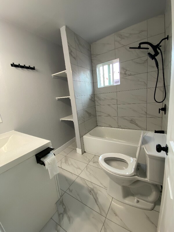 1509 E 20th St unit Main House, Long Beach, CA 90806 - photo 2