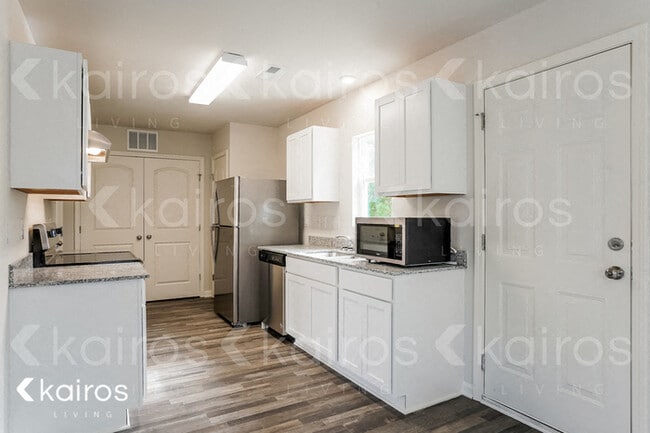 108 Arthur Ct, Castle Hayne, NC 28429 - photo 7