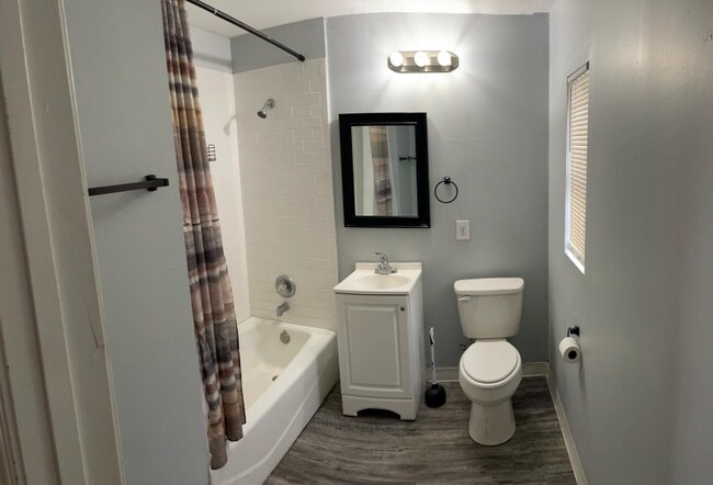 1726 Ryar Rd, Jacksonville, FL 32216 - photo 4