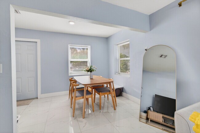 614 N E St unit 1, Lake Worth, FL 33460 - photo 7