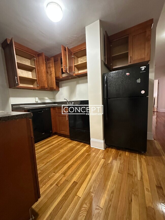 1788 Beacon St unit 2, Brookline, MA 02445 - photo 5