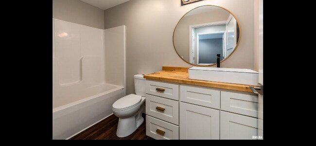 1301 S Holland St, Marion, IL 62959 - photo 5