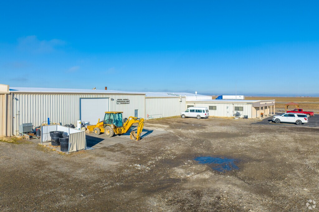 Hardin Elementary School encourages reading, exploration, and kindness in every classroom.