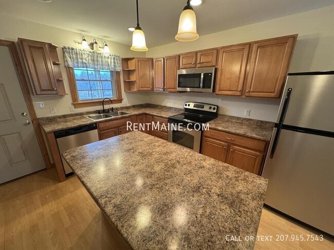 20 Main Rd N unit 2, Hampden, ME 04444 - photo 2