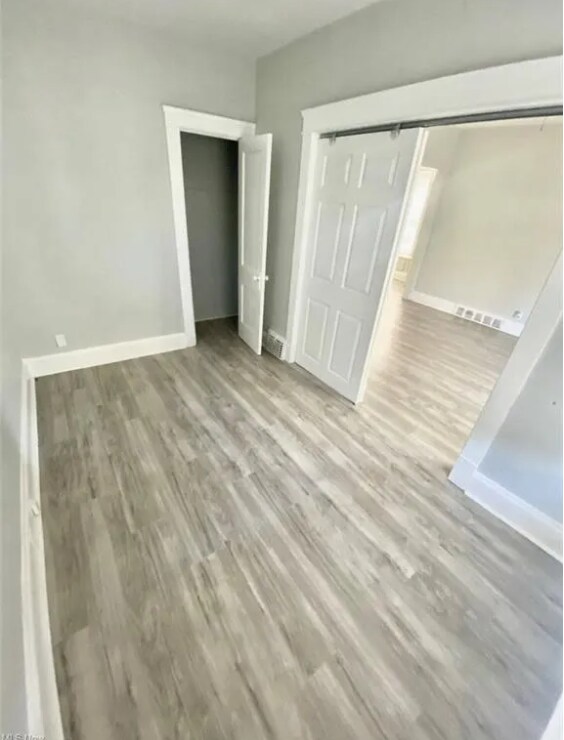 2231 W 105th St unit 2 UP, Cleveland, OH 44102 - photo 6