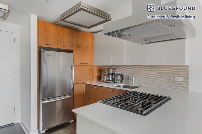 450 W 42nd St unit FL17-ID1610, New York, NY 10036 - photo 7