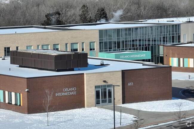 Delano Middle School has an overall Niche grade of A.