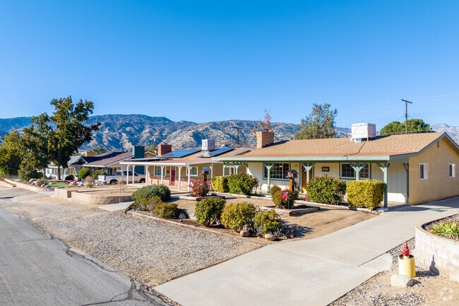 Walk through Lake Isabella and find rows of beautiful homes.