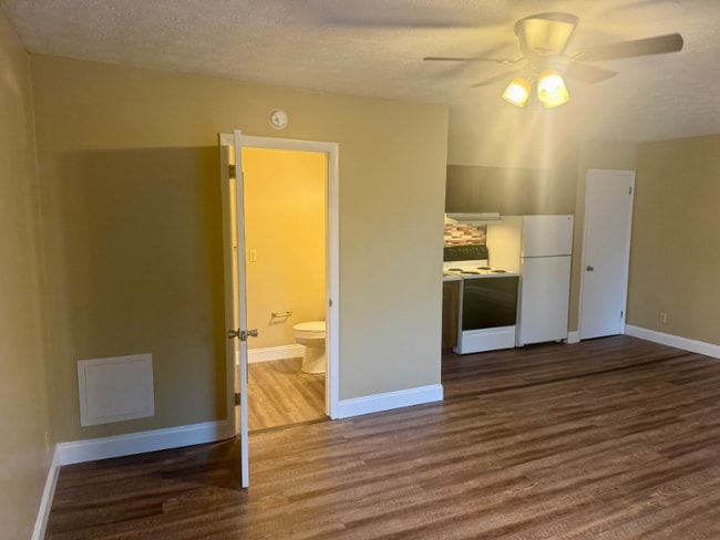 2305 Adams Ave unit 25, Huntington, WV 25704 - photo 3