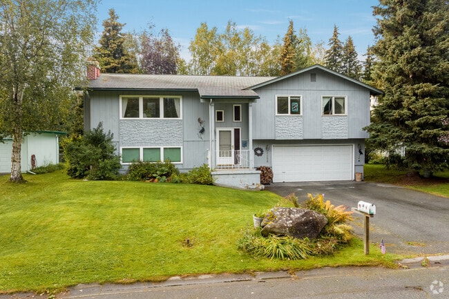 Split level single-family homes are a popular architectural style in the University Area.