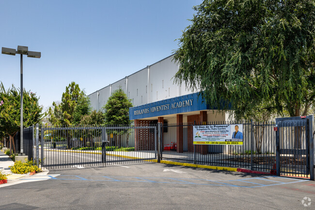 The courses at Redlands Adventist Academy encourage critical thinking.