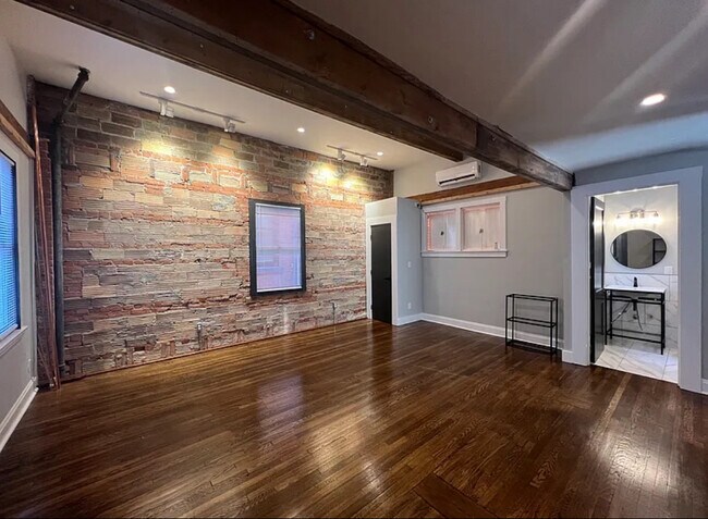 6085 Montgomery Rd unit 3, Cincinnati, OH 45213 - photo 3