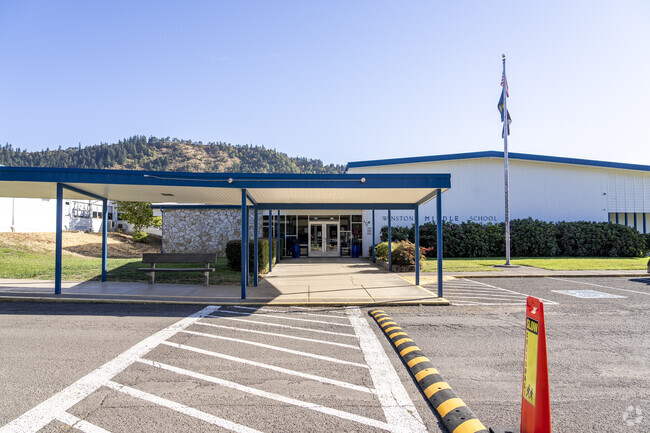 Winston Middle School is dedicated to inspire and educate our future leaders.