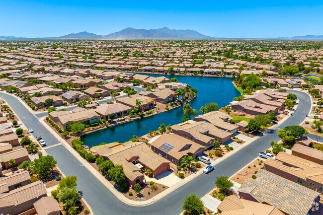 Fall in love with the scenic beauty of Glennwildegroves in the city of Maricopa.