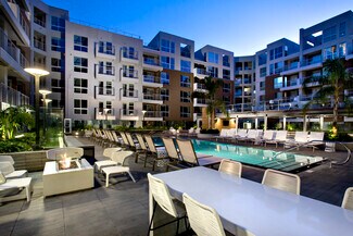 7316 Santa Monica Blvd, West Hollywood, CA 90046