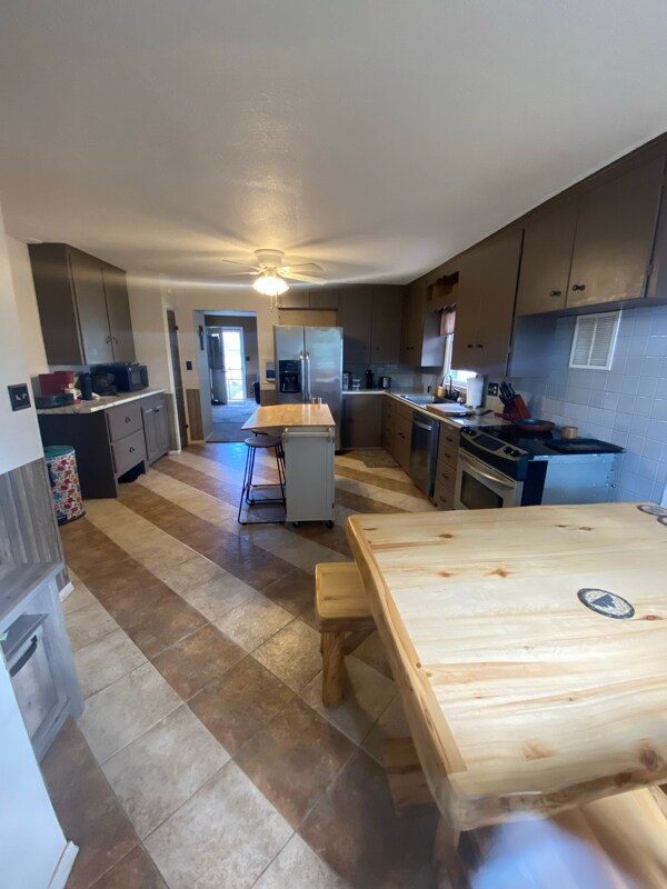 909 N 7th St, Rapid City, SD 57701