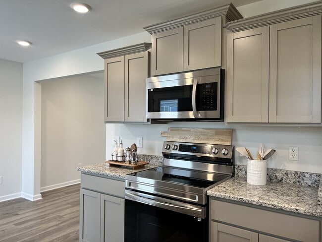 232 Republic St, Shelbyville, TN 37160 - photo 4