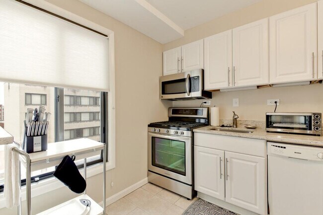 1440 N St NW unit ID368P, Washington, DC 20005 - photo 5