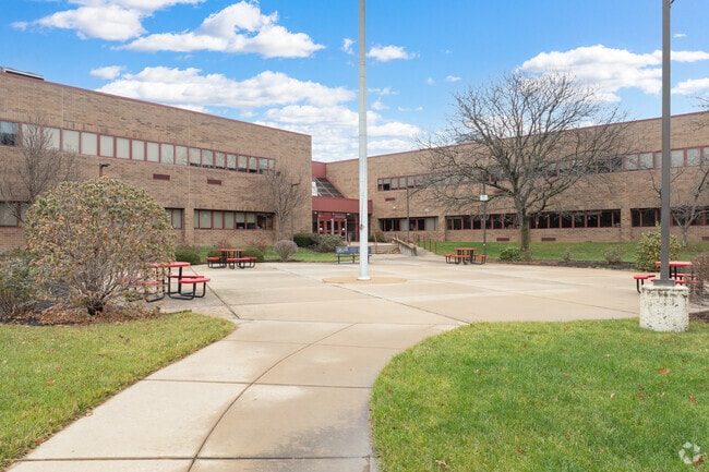 Fort Zumwalt South High School has a large courtyard serving as an outdoor lunchroom.