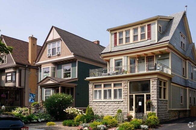 The median age of Upper West Side residents is 34.