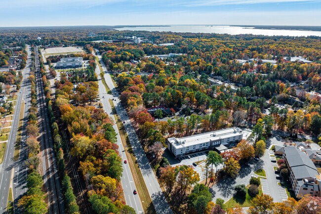 Citizens of Williamsburg have easy access to local amenities.