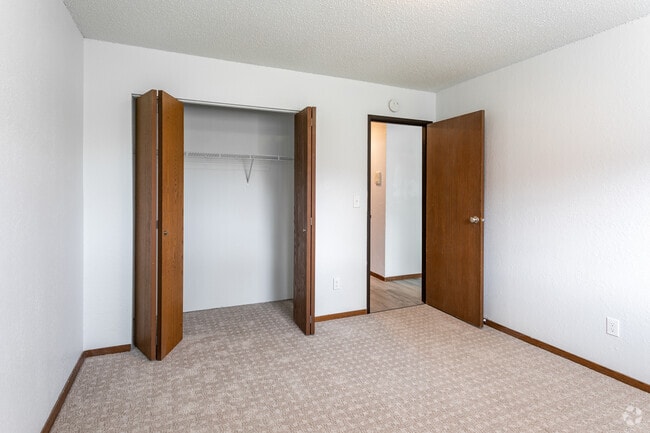 Cedar Square Apartments, Saint Cloud, MN 56304 - photo 7