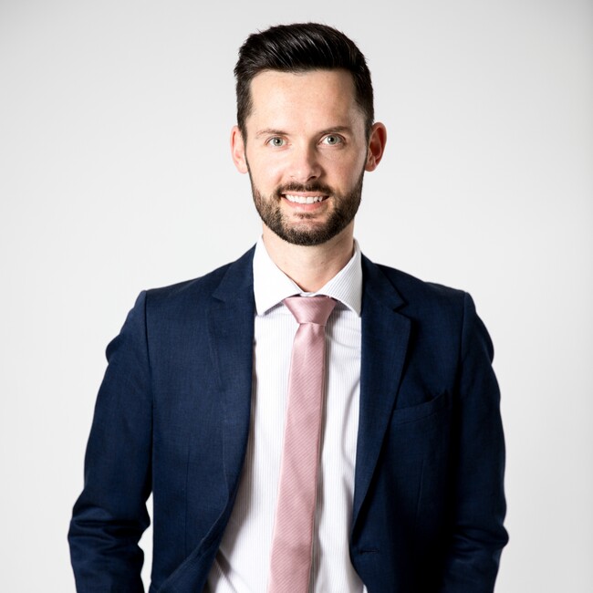 Agent Photo