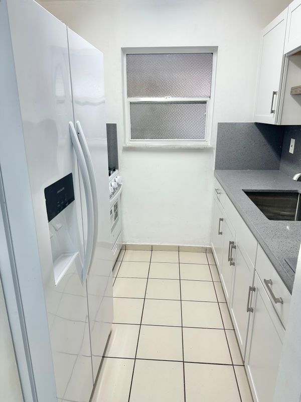 Benway Villas, Hialeah, FL 33012 - photo 5