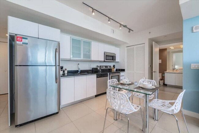 Monte Carlo unit ID1343851P, Miami Beach, FL 33141 - photo 5