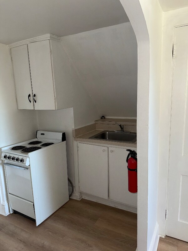 564 S Main St unit 4, Hightstown, NJ 08520 - photo 7