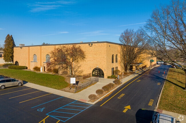 Fort Wayne's St Vincent De Paul has a student-teacher ratio of 18 to 1.