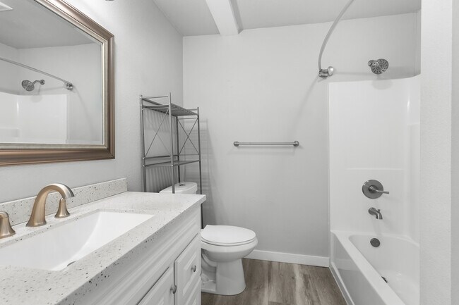 3265 Us Highway 2 W unit Upper, Kalispell, MT 59901 - photo 6