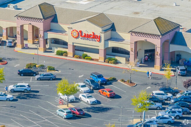 Kristopher Ranch residents can get their grocery shopping done at the local Lucky's.