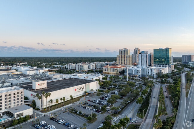 Kendall is a vibrant city with a Downtown, Financial District and plenty of shopping.