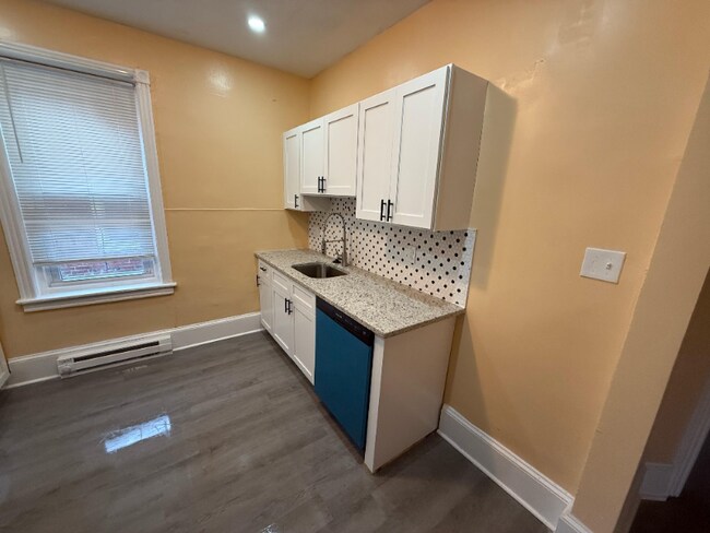 6024 Christian St unit 2, Philadelphia, PA 19143 - photo 4