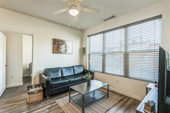 305 E Front St unit ID1261716P, Missoula, MT 59802 - photo 2