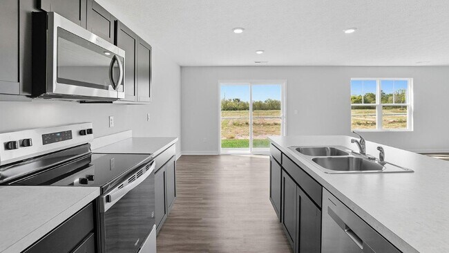 300 Angely Dr, Plain City, OH 43064 - photo 4