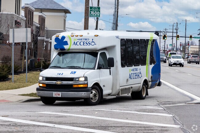 The Metro Bus line has provision for wheel chair access for those who need it in Pleasant Ridge.